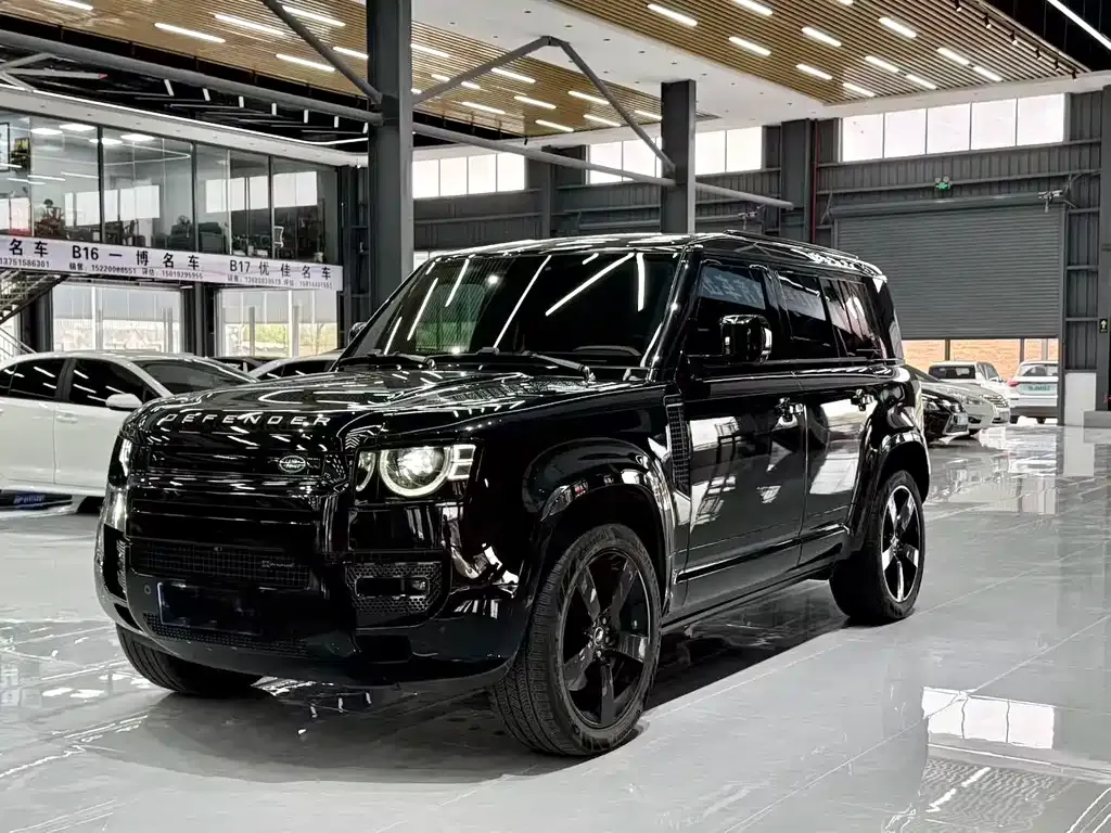 Land Rover Defender — фото 1