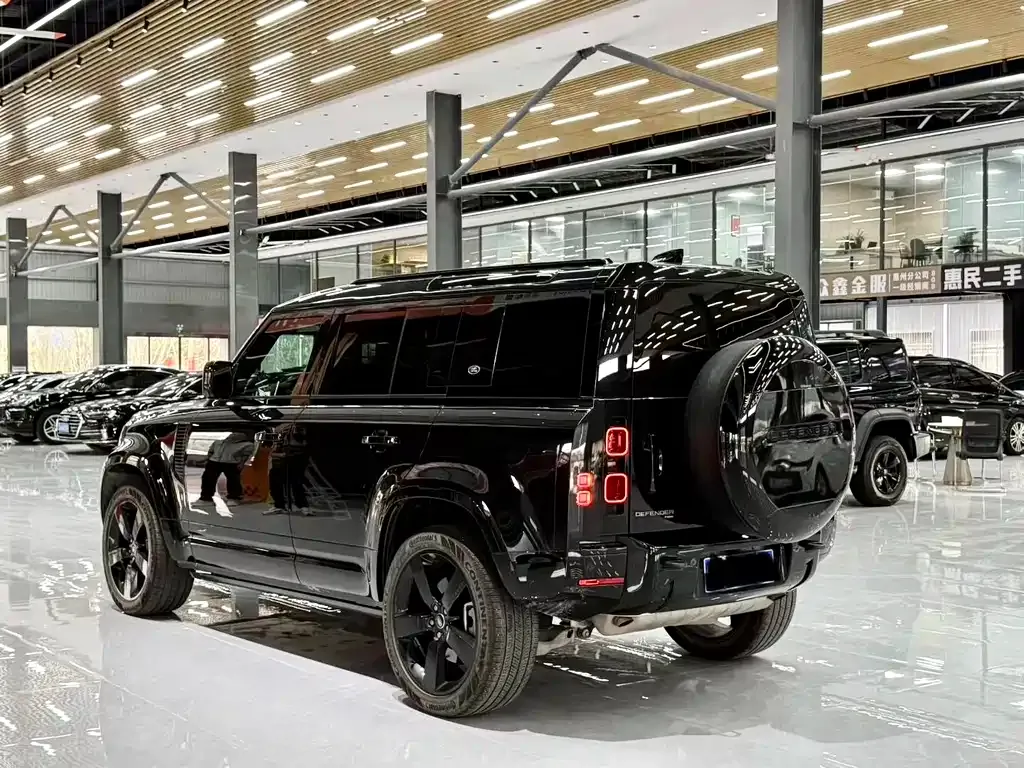 Land Rover Defender — фото 4
