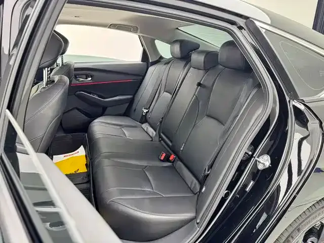 Honda Accord — фото 6