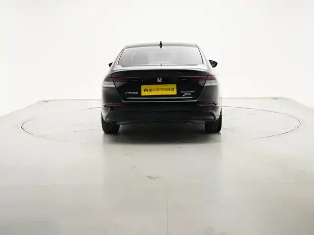 Honda Accord — фото 4