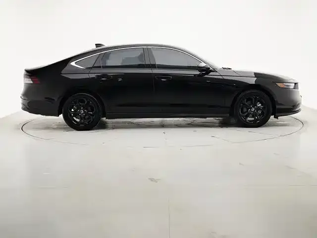 Honda Accord — фото 3