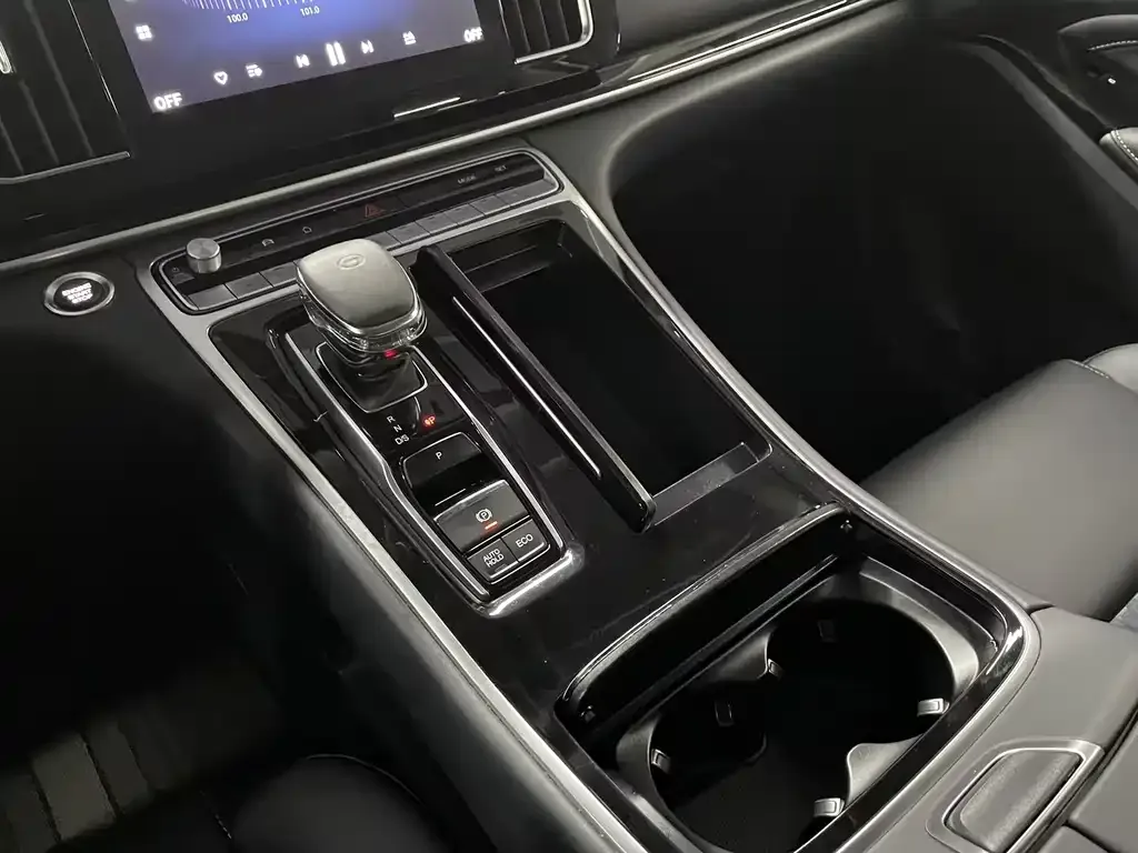GAC Motor Trumpchi M8 — фото 10