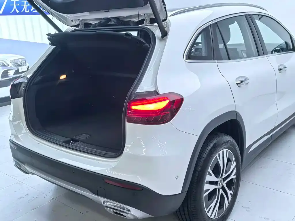 Mercedes-Benz GLA 2024 из CN, фото 8