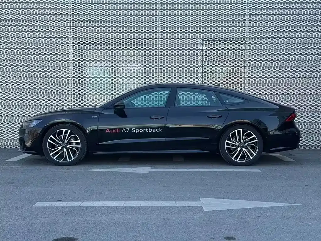 Audi A7 2024 из CN, фото 5