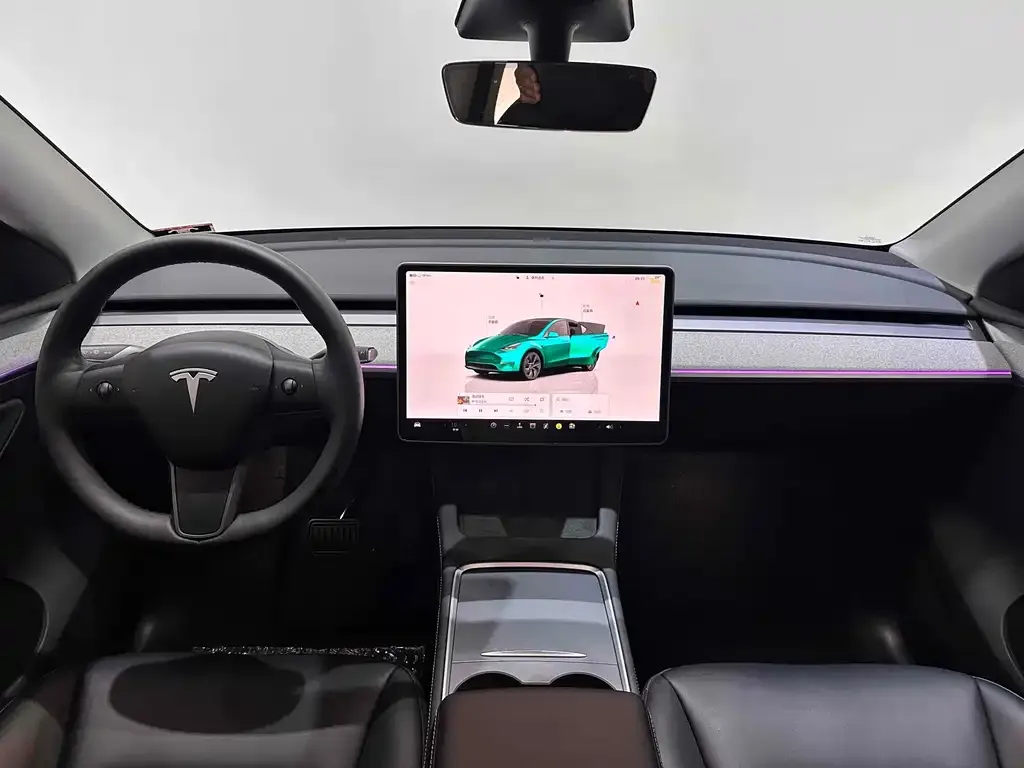 Tesla Model Y — фото 4