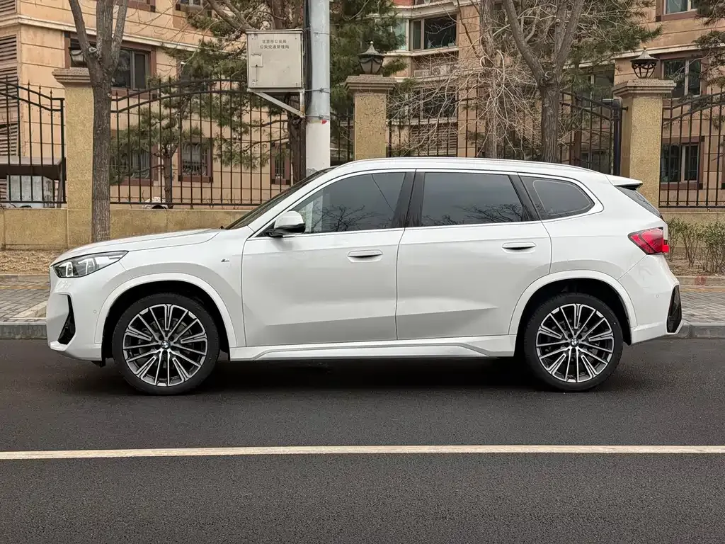 BMW X1 — фото 10