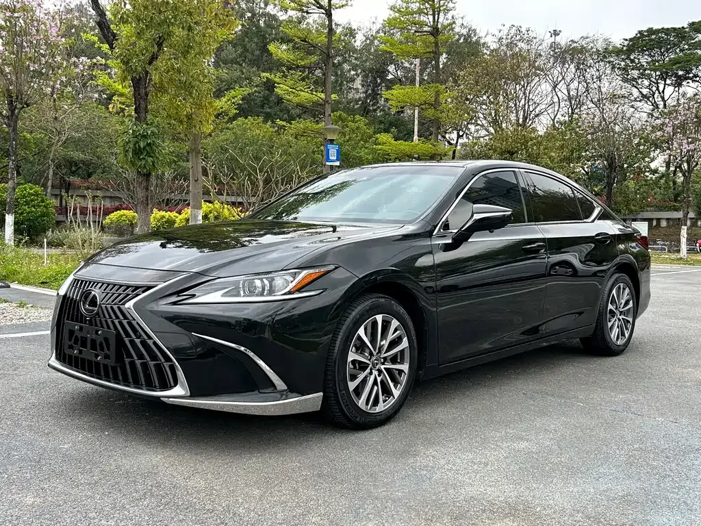 Lexus ES 2023 из CN, фото 1