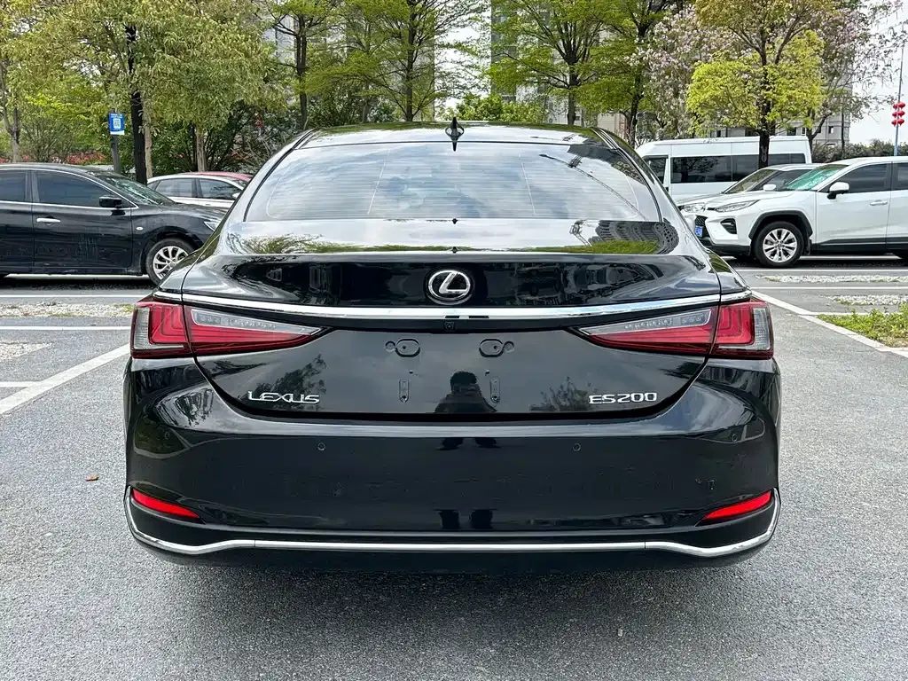 Lexus ES 2023 из CN, фото 5