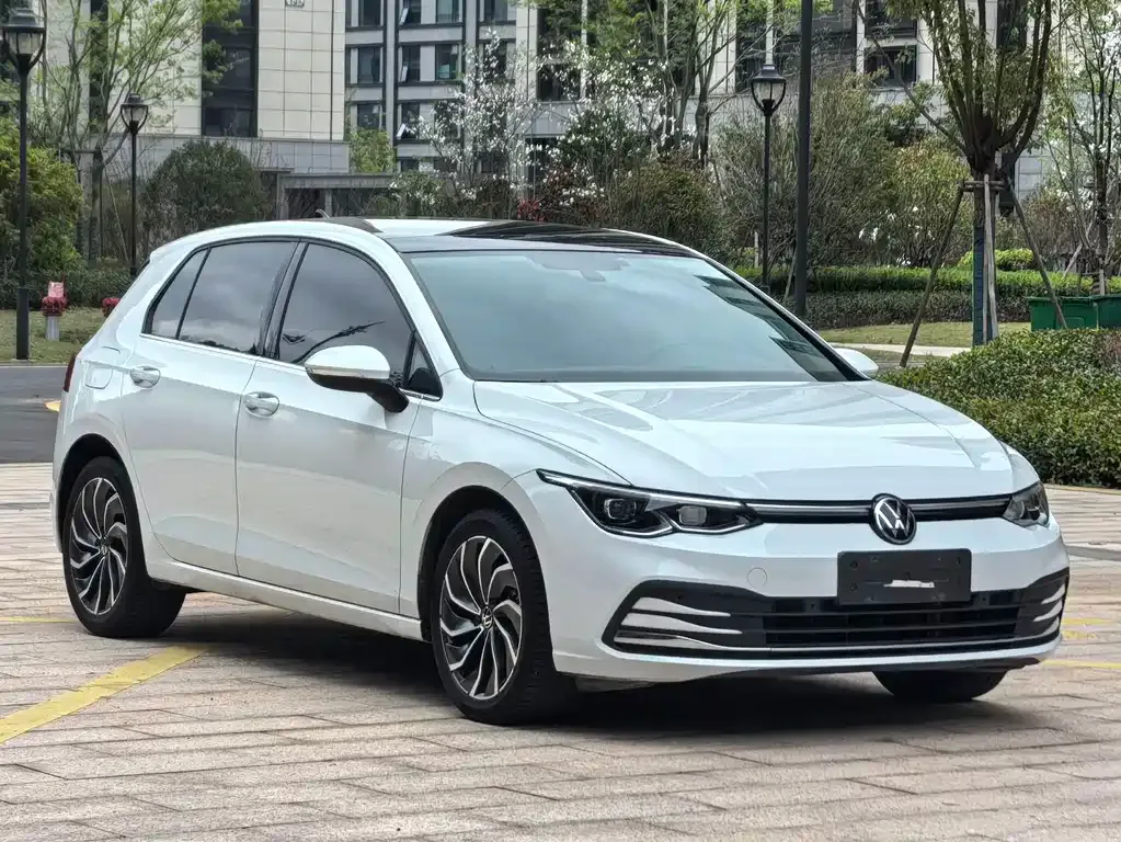 Volkswagen Golf 2023 из CN, фото 4