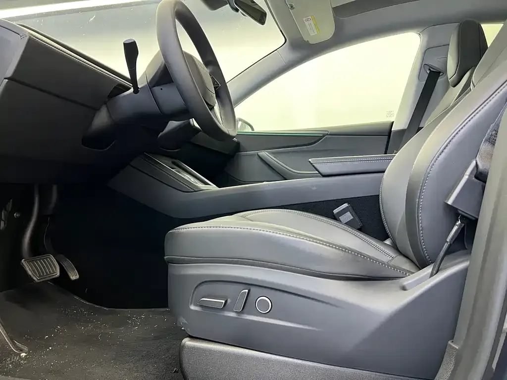 Tesla Model Y 2025 из CN, фото 8