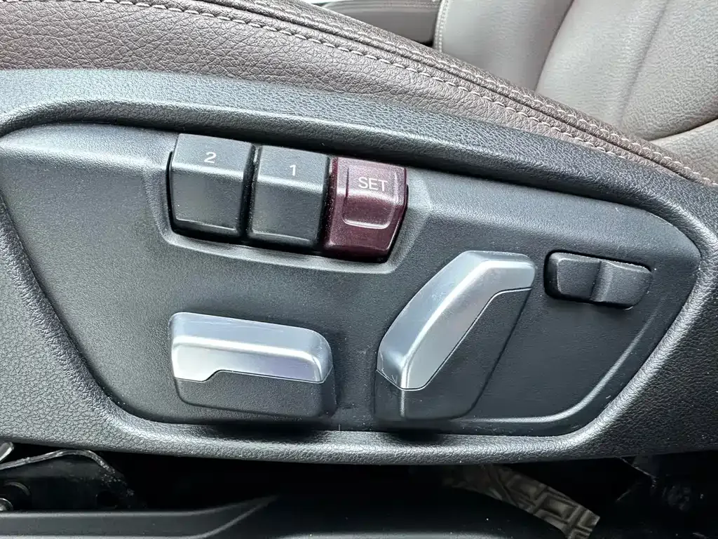 BMW X1 — фото 10
