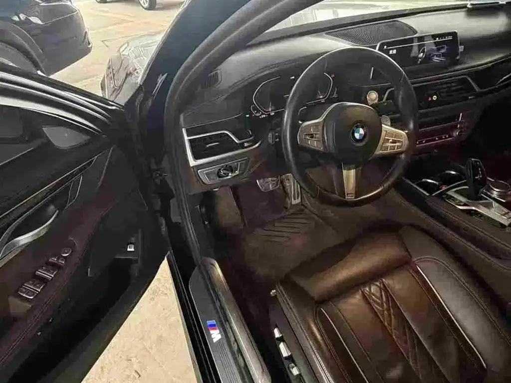 BMW 7 Series — фото 6