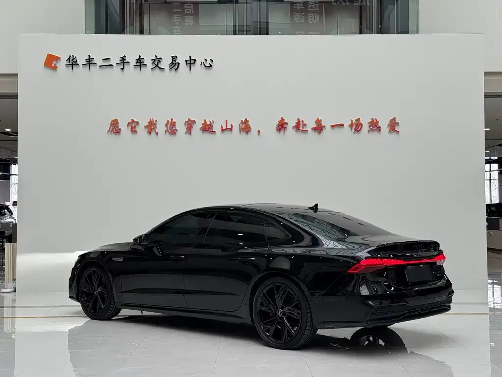Audi A7L 2024 из CN, фото 3