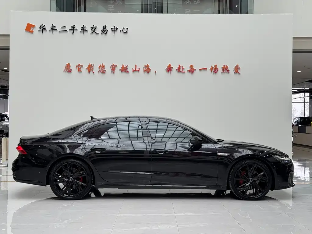 Audi A7L 2024 из CN, фото 8