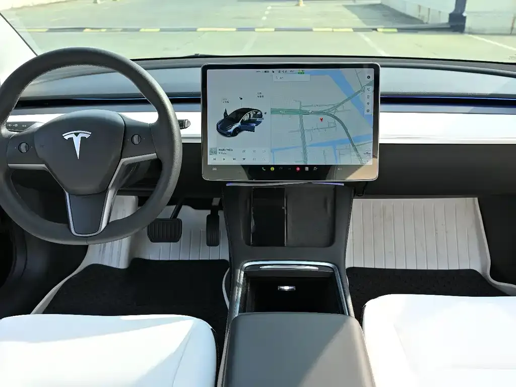 Tesla Model 3 — фото 6