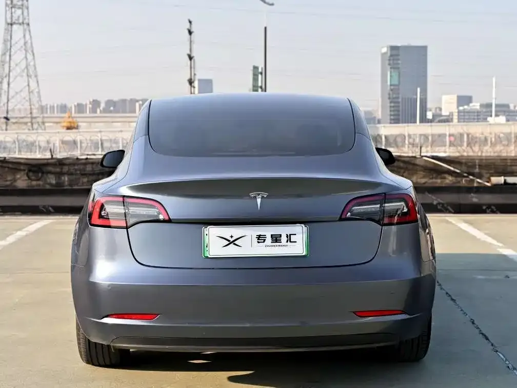 Tesla Model 3 — фото 3