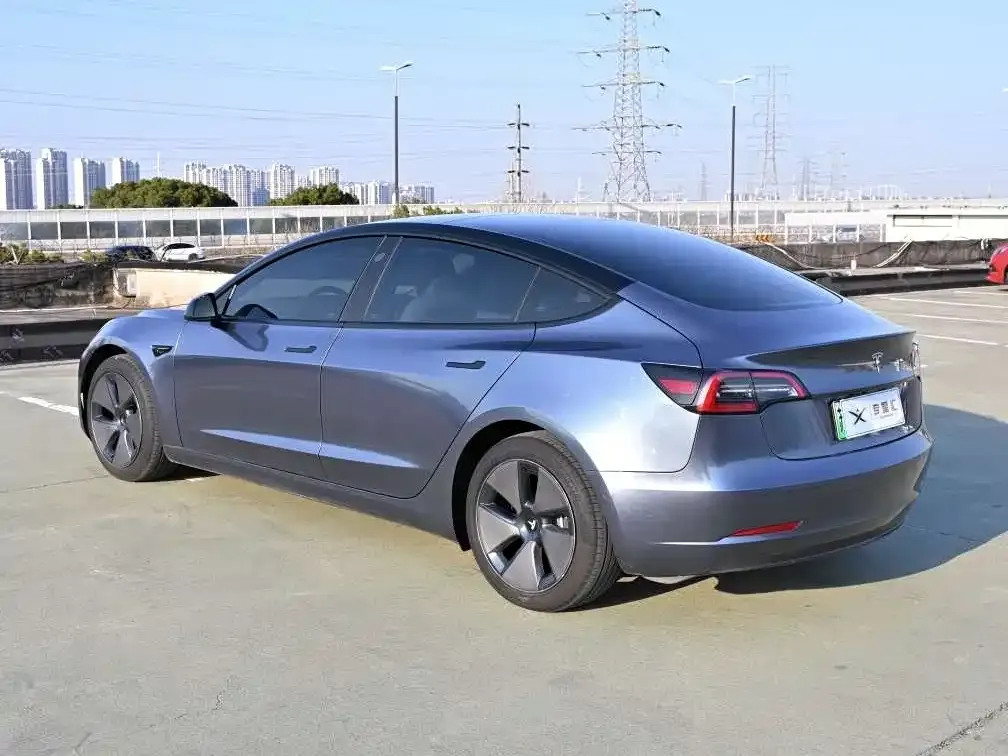 Tesla Model 3 — фото 5