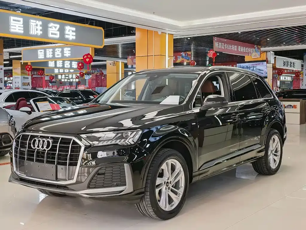 Audi Q7 — фото 1