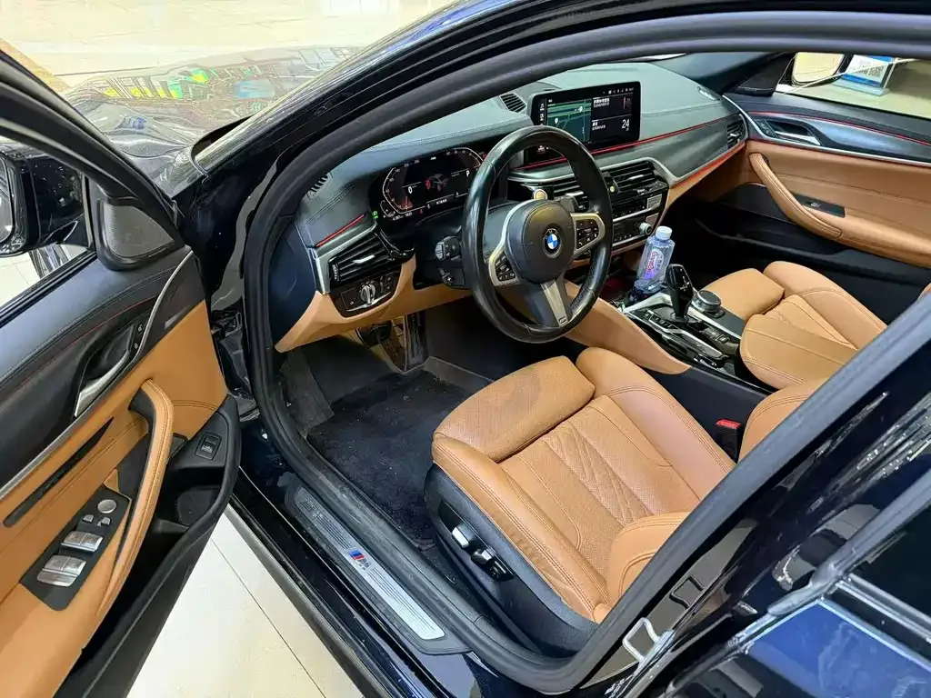 BMW 5 Series (Import) — фото 3