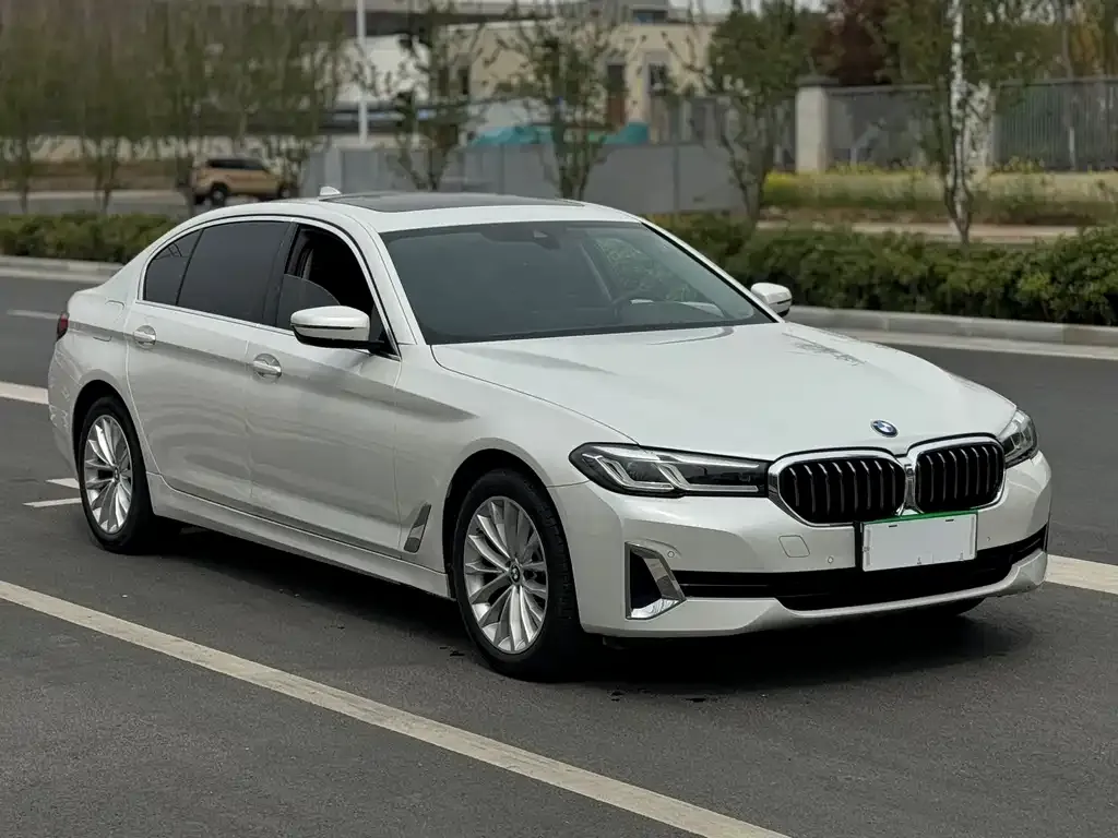 BMW 5 Series — фото 2