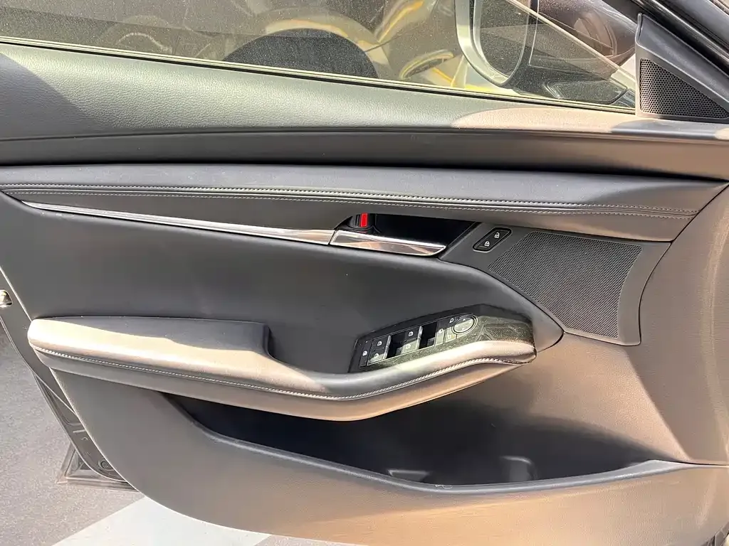 Mazda 3 Axela 2021 из CN, фото 8