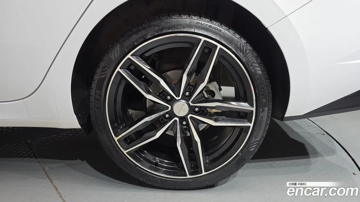 Hyundai AVANTE — фото 4
