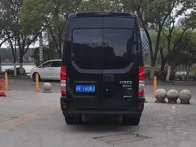 IVECO Ousheng 2022 из CN, фото 10