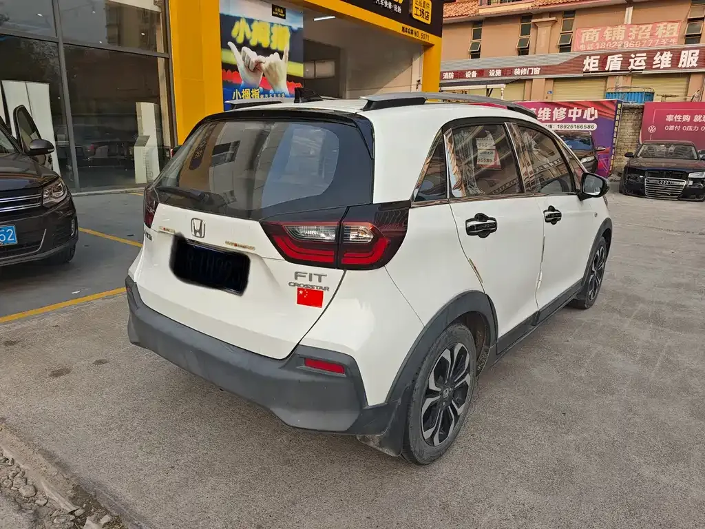 Honda Fit — фото 8