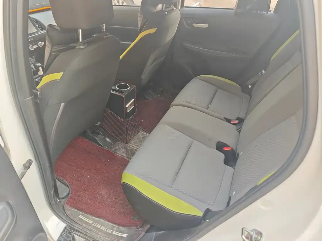 Honda Fit — фото 4