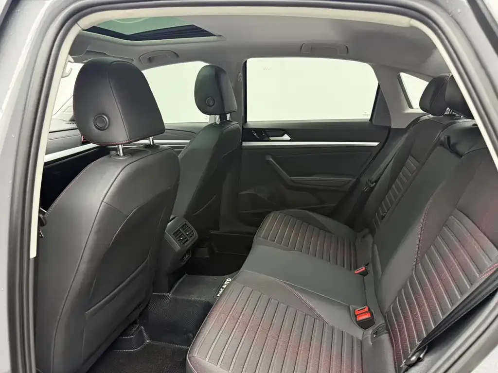 Volkswagen Lavida 2023 из CN, фото 10