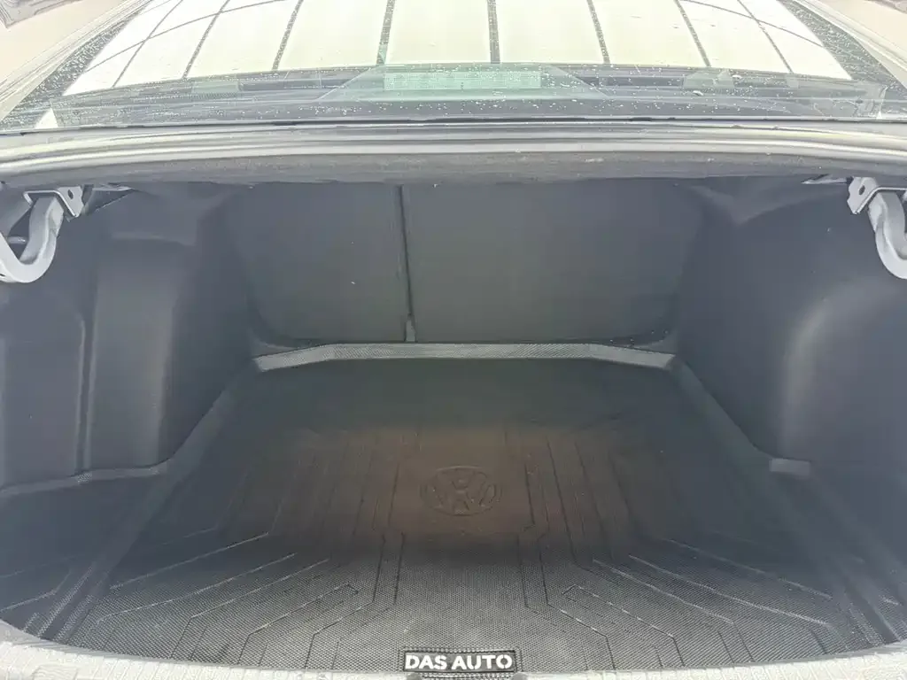 Volkswagen Lavida 2023 из CN, фото 8