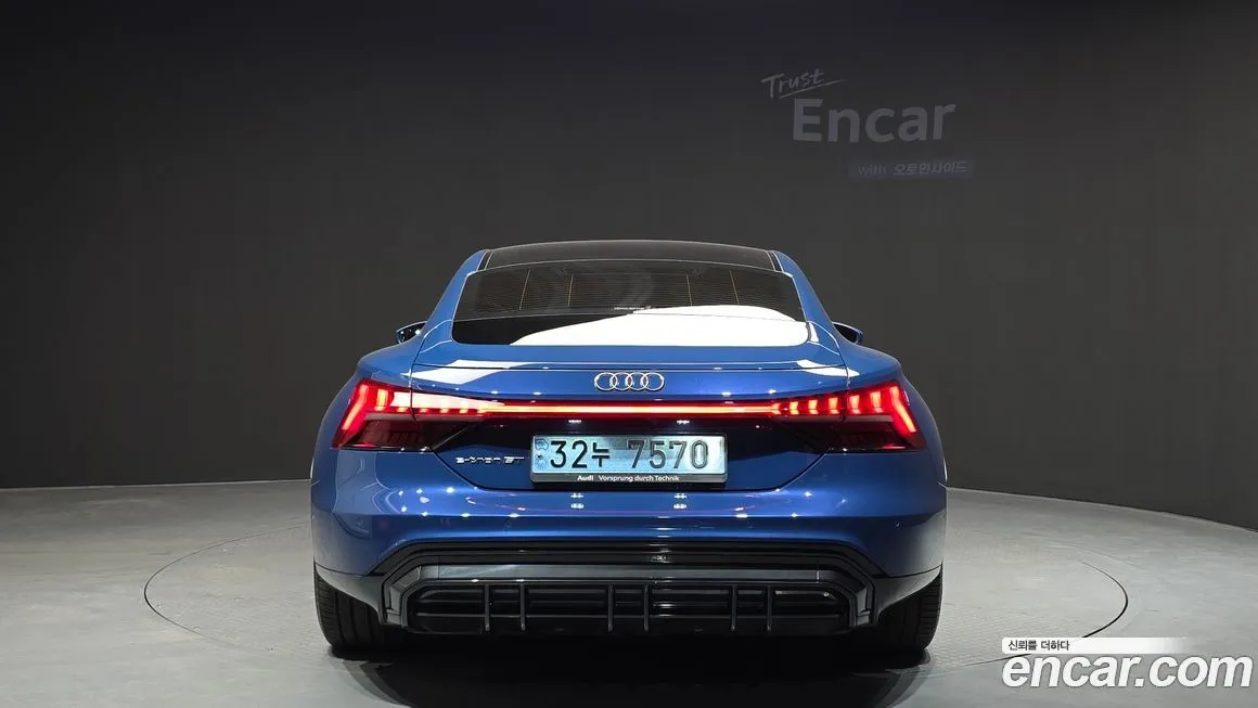 Audi e-tron GT 2022 из KR, фото 9