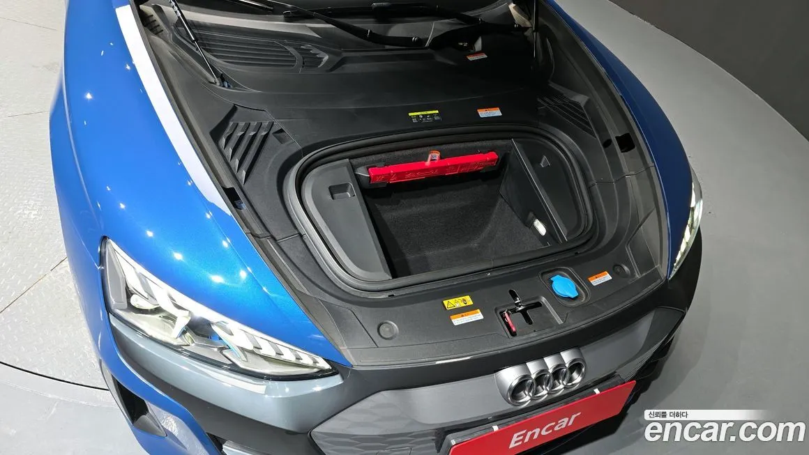 Audi e-tron GT 2022 из KR, фото 10