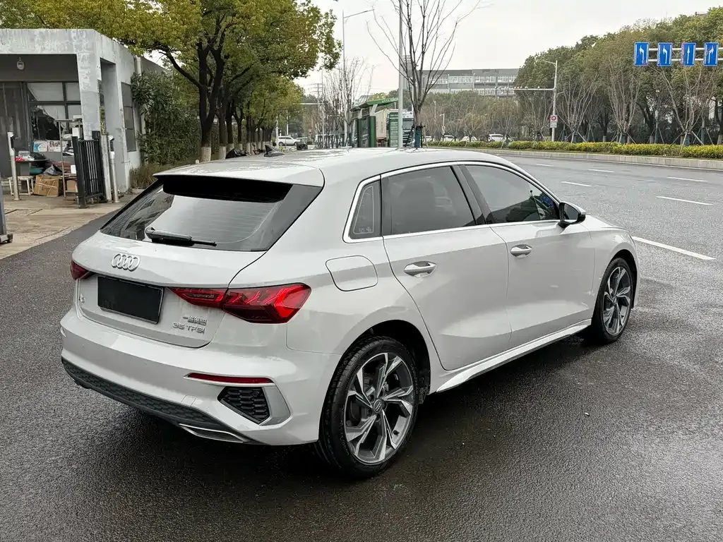 Audi A3 2022 из CN, фото 9