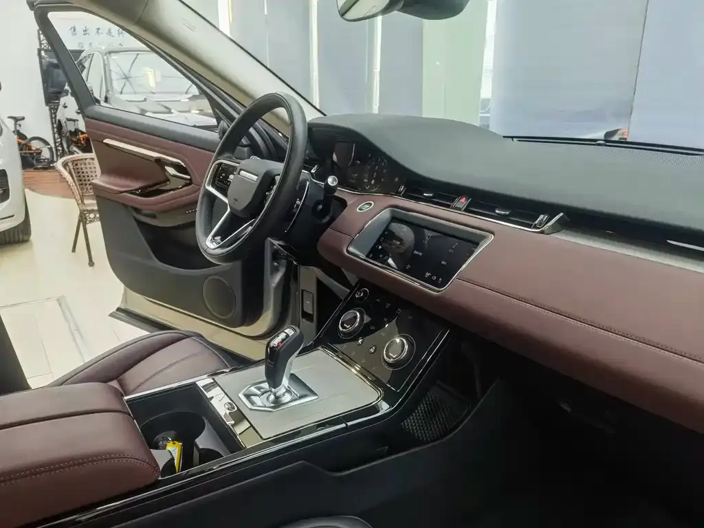 Land Rover Evoque PHEV 2024 из CN, фото 10