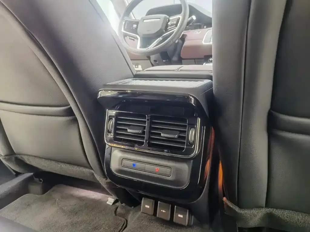 Land Rover Evoque PHEV 2024 из CN, фото 6