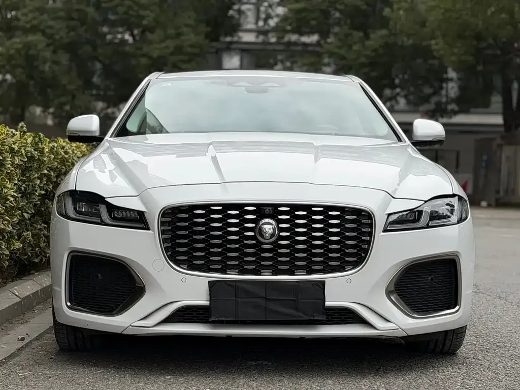 Jaguar XFL — фото 4