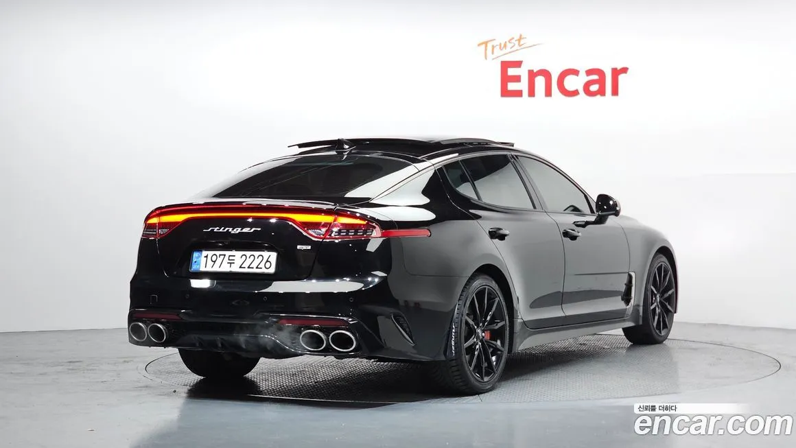 Kia Stinger 2023 из KR, фото 2