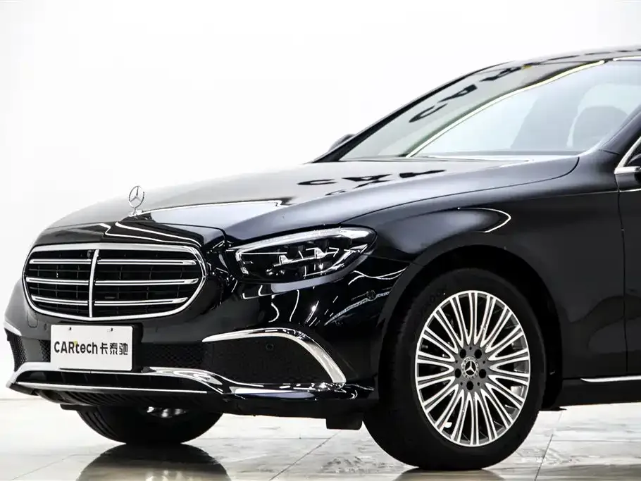 Mercedes-Benz E-Class — фото 8