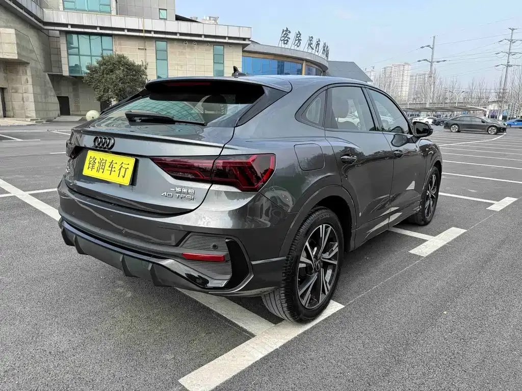 Audi Q3 Sportback — фото 3