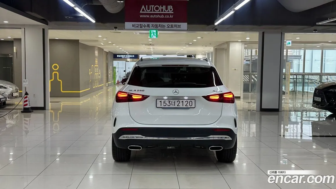 Mercedes-Benz GLA-Class — фото 7