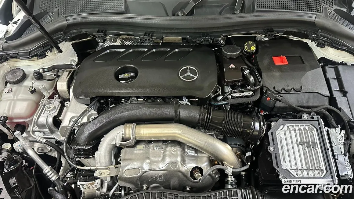 Mercedes-Benz GLA-Class — фото 10