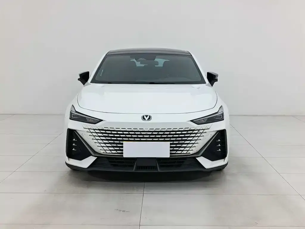 Changan UNI-V 2023 из CN, фото 2