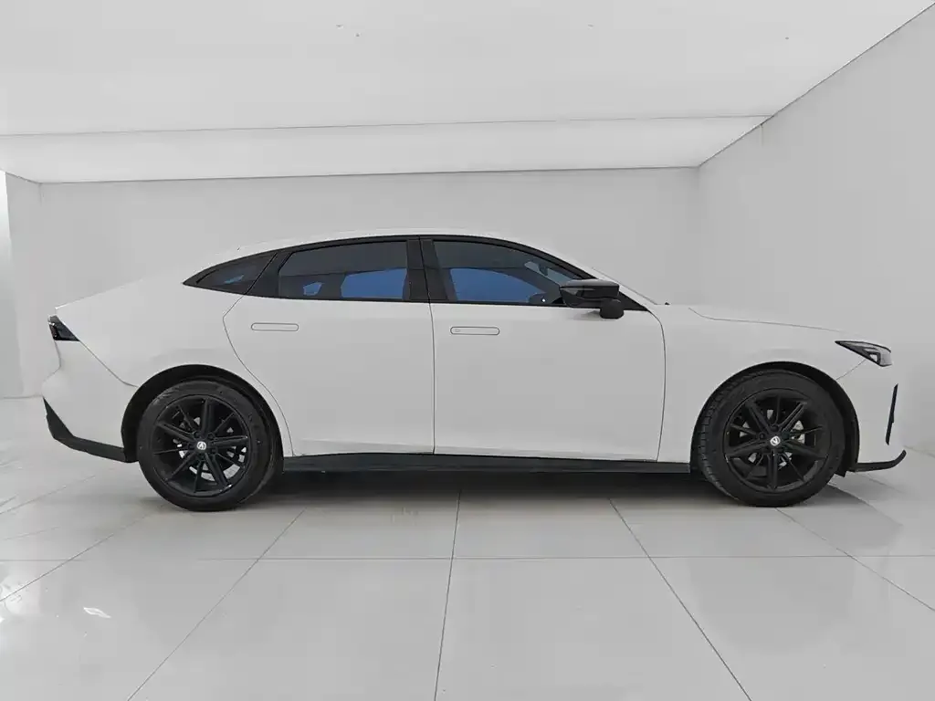 Changan UNI-V 2023 из CN, фото 6