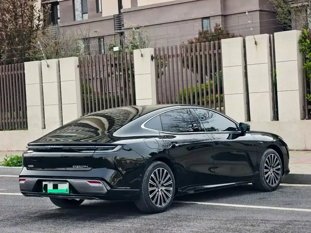Geely Galaxy Xingyao 8 2025 из CN, фото 7