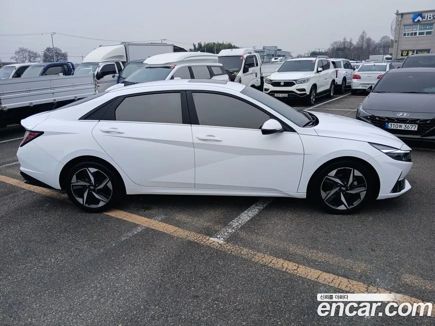 Hyundai AVANTE — фото 9