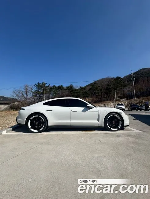 Porsche Taycan 2022 из KR, фото 6