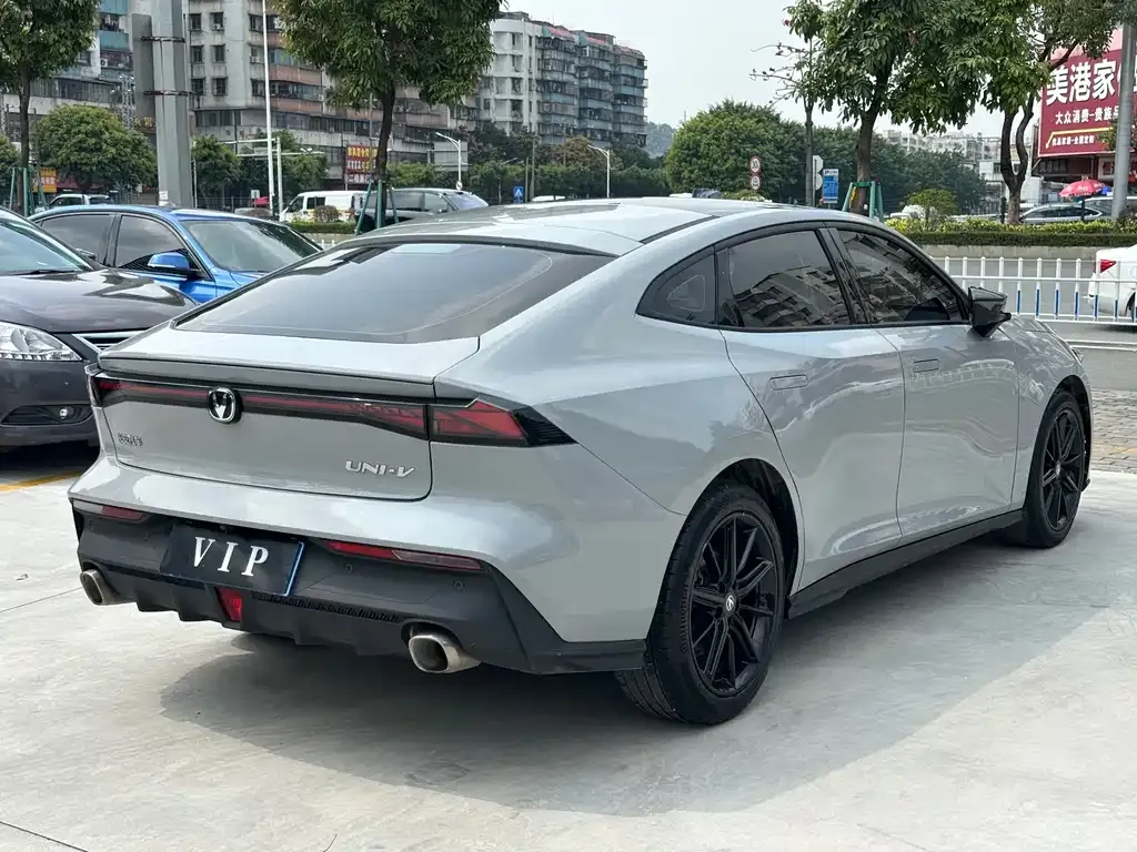 Changan UNI-V 2023 из CN, фото 4