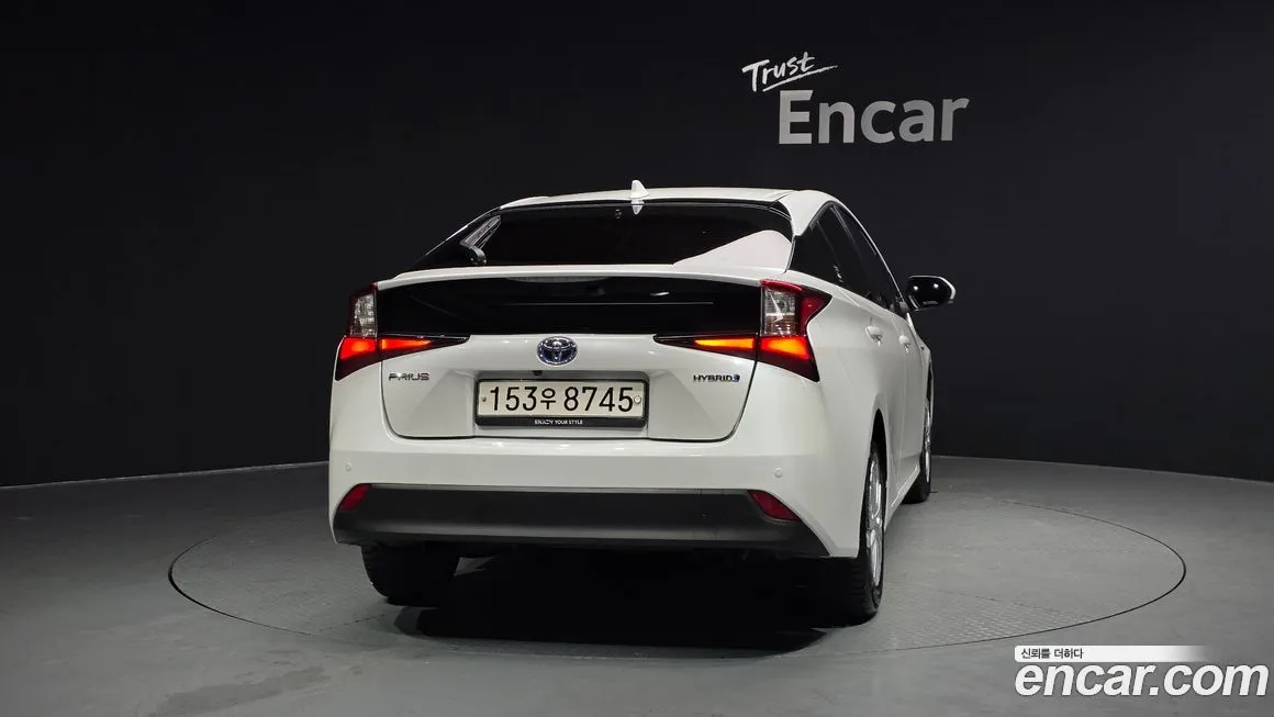 Toyota Prius 2022 из KR, фото 8