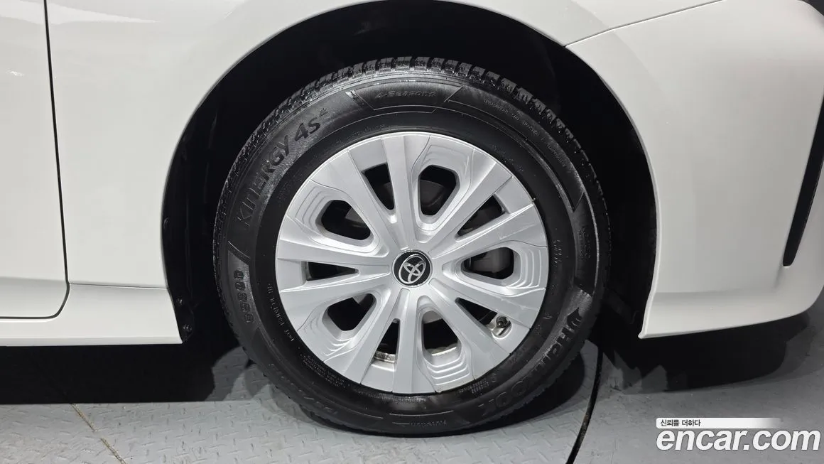 Toyota Prius 2022 из KR, фото 6